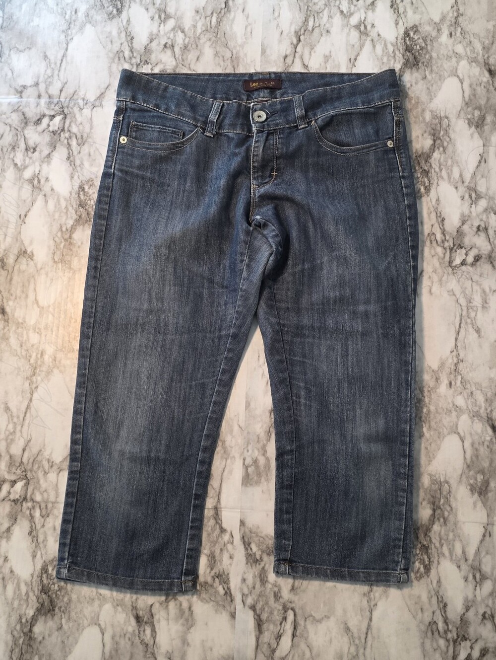 Lee Women's Dark Blue Cropped Jeans - Super Soft Washed Indigo Size 8